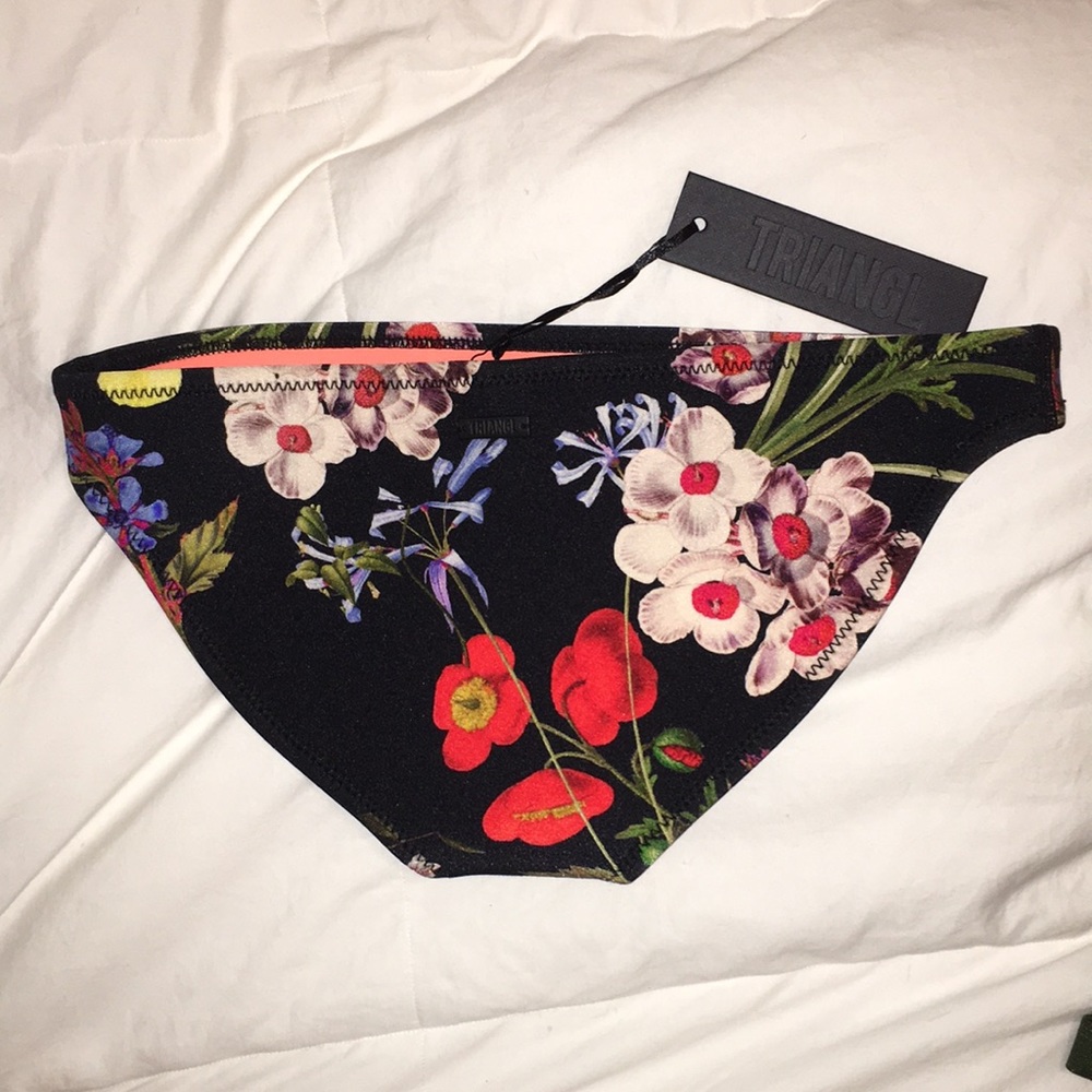 TRIANGL BOTTOMS